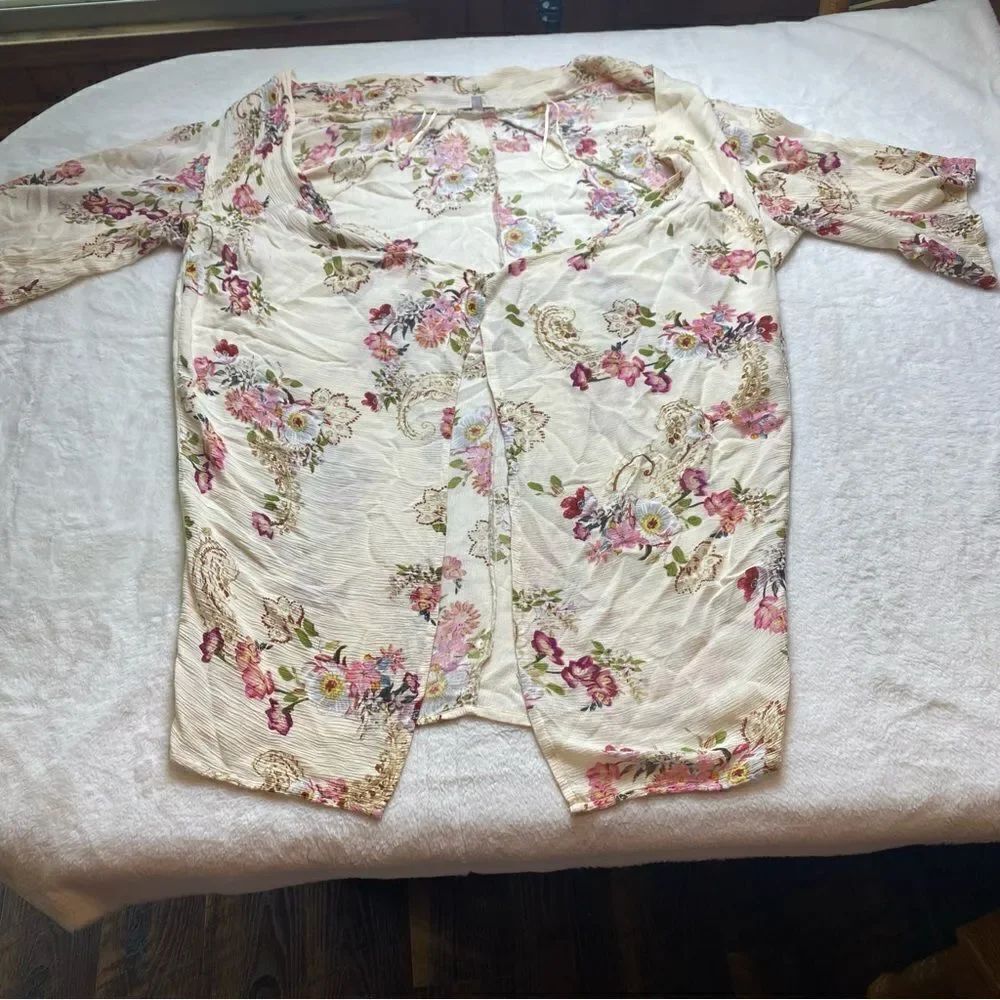 Patrons of Peace Floral Kimono Open Front Size Medium